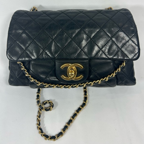 Chanel Chic Quilted Flap Bag - Picture 2 of 16